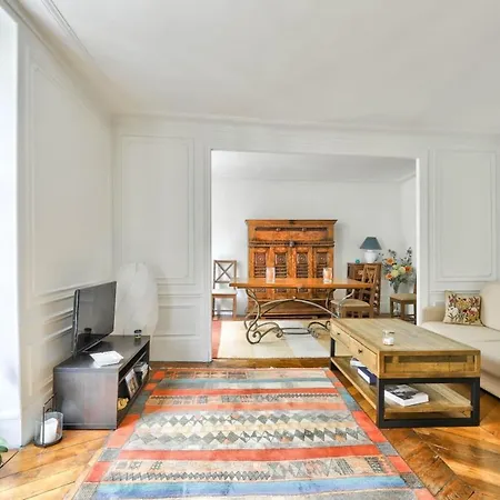Spacious For 4 At Louvre-tuileries *