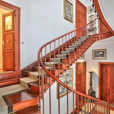 Appartamento Spacious For 4 At Louvre-tuileries Parigi